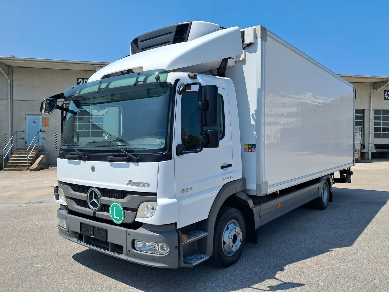 Mercedes-Benz Atego 824 Kühlkoffer | LBW | Klima | Diff - Külmutiga veoauto: pilt 1 Mercedes-Benz Atego 824 Kühlkoffer | LBW | Klima | Diff - Külmutiga veoauto: pilt 1