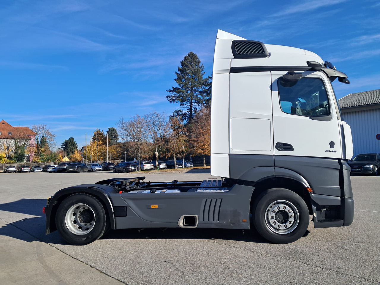 MERCEDES-BENZ Actros 18 45 | Retarder | Standklima | 4 Stück MP5 - Sadulveok: pilt 5 MERCEDES-BENZ Actros 18 45 | Retarder | Standklima | 4 Stück MP5 - Sadulveok: pilt 5