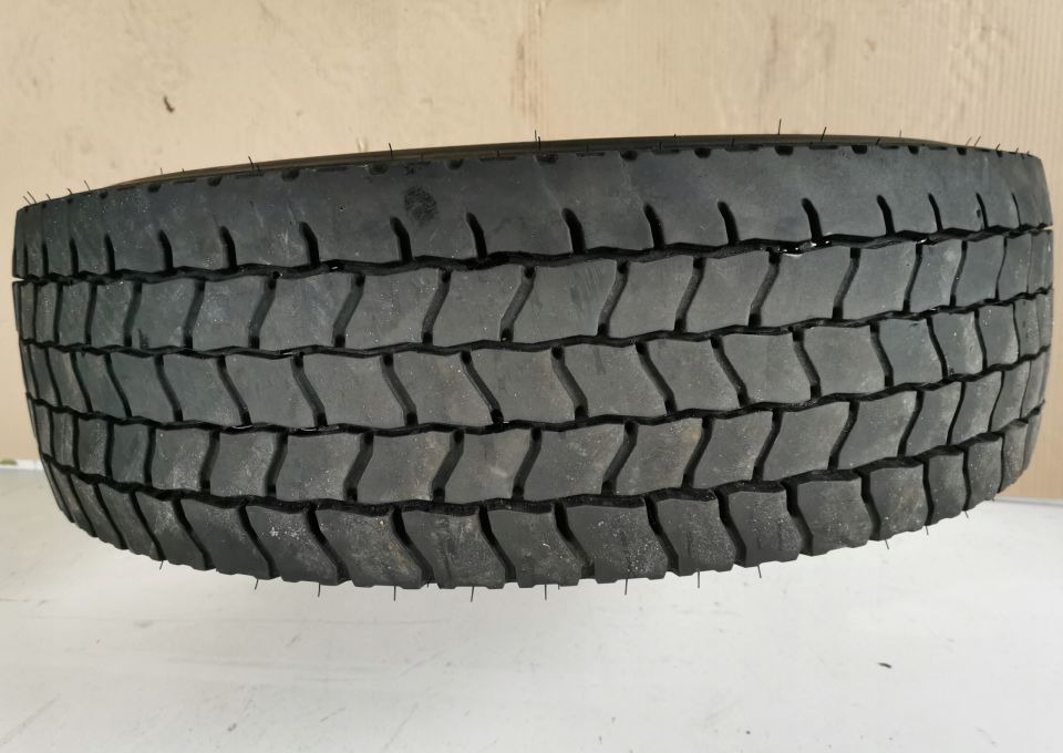 215/75R17.5 FULDA PENDNA 38/19 ŁADNA - Rehv: pilt 2 215/75R17.5 FULDA PENDNA 38/19 ŁADNA - Rehv: pilt 2