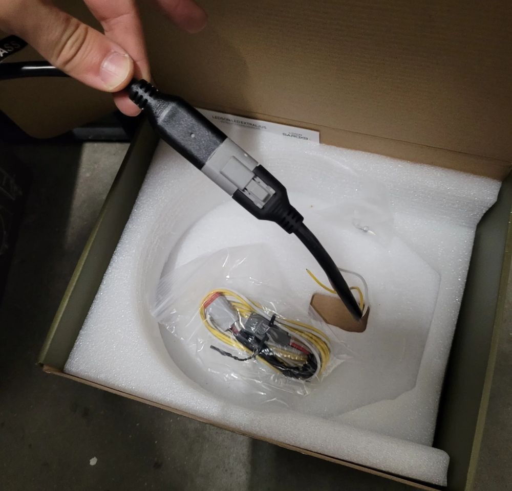 4szt. HALOGEN LEDSON SAROX9+ NOWY ORYGINAŁ CHWALIM116 - Tuled/ Valgus - Veoauto: pilt 4 4szt. HALOGEN LEDSON SAROX9+ NOWY ORYGINAŁ CHWALIM116 - Tuled/ Valgus - Veoauto: pilt 4