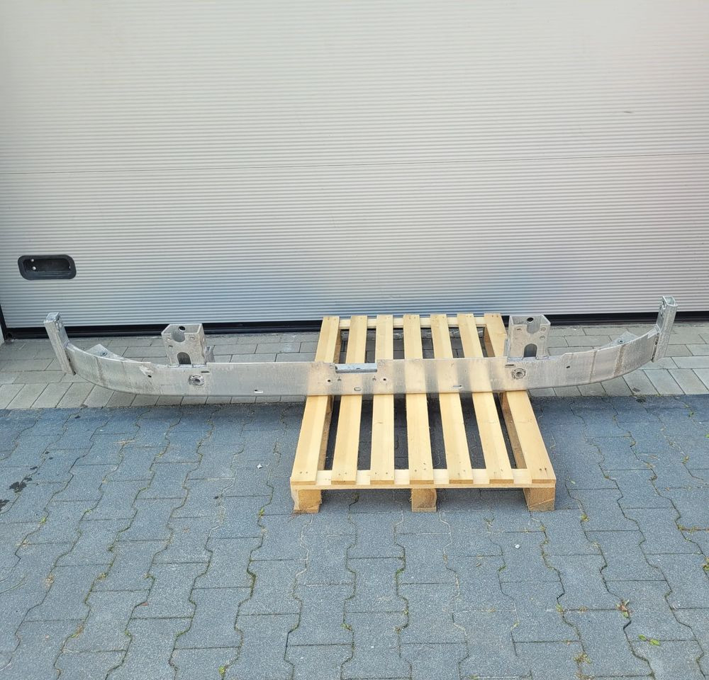 BELKA ZDERZAK RENAULT RANGE T GAMA 82679327 CHWALIM116 - Kaitseraud - Veoauto: pilt 1 BELKA ZDERZAK RENAULT RANGE T GAMA 82679327 CHWALIM116 - Kaitseraud - Veoauto: pilt 1