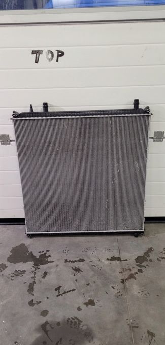 CHLODNICA WODY MAN TGX E6 MAHLE 81.06101-6792 - Radiaator: pilt 1 CHLODNICA WODY MAN TGX E6 MAHLE 81.06101-6792 - Radiaator: pilt 1