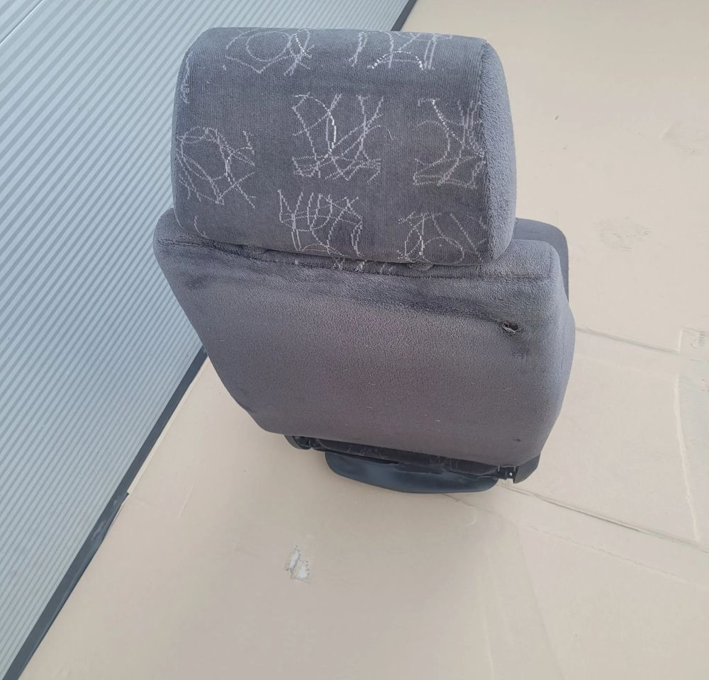FOTEL KIEROWCY F2000 IVECO TRAKKER GRAMMER CHWALIM116 - Iste - Veoauto: pilt 4 FOTEL KIEROWCY F2000 IVECO TRAKKER GRAMMER CHWALIM116 - Iste - Veoauto: pilt 4