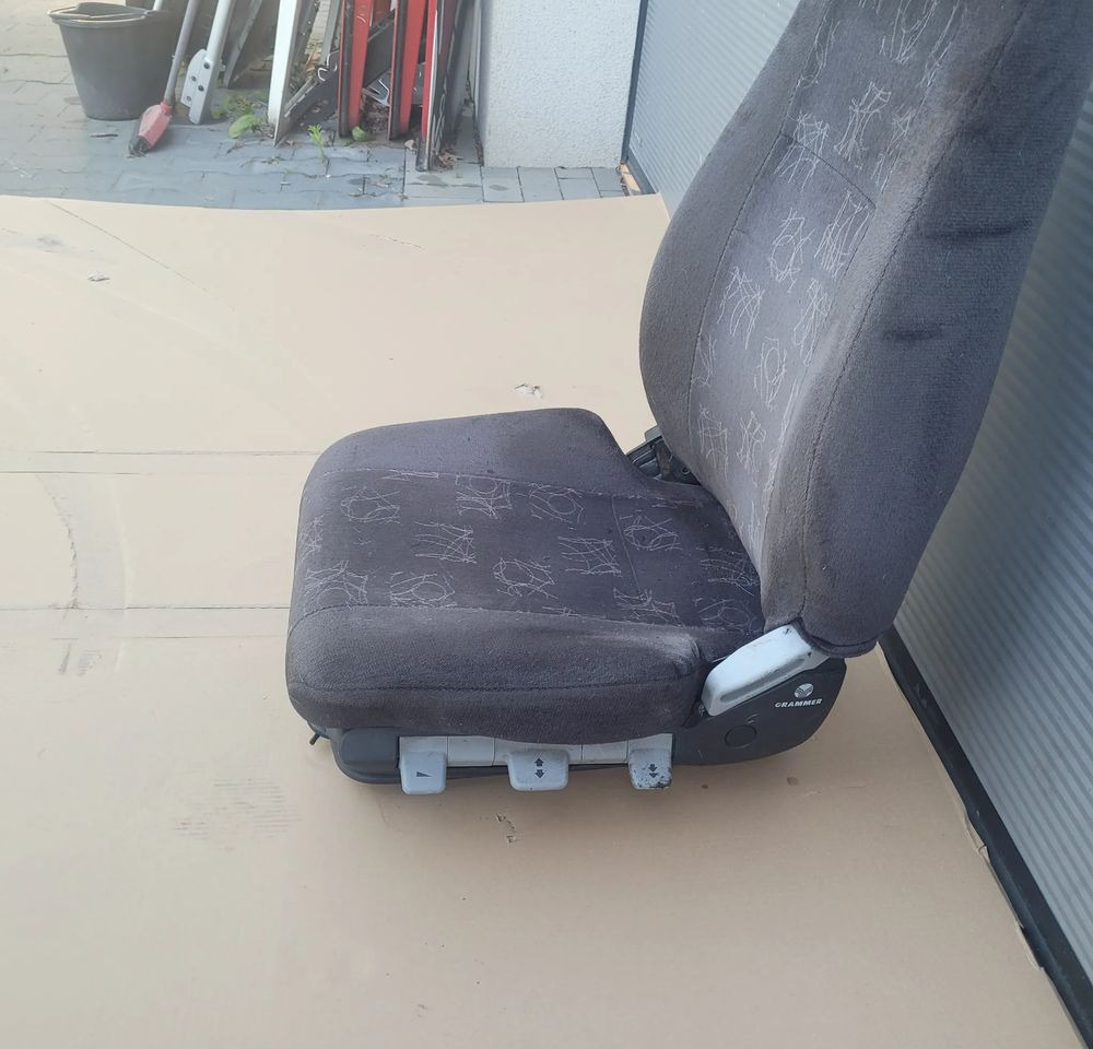 FOTEL KIEROWCY F2000 IVECO TRAKKER GRAMMER CHWALIM116 - Iste - Veoauto: pilt 3 FOTEL KIEROWCY F2000 IVECO TRAKKER GRAMMER CHWALIM116 - Iste - Veoauto: pilt 3