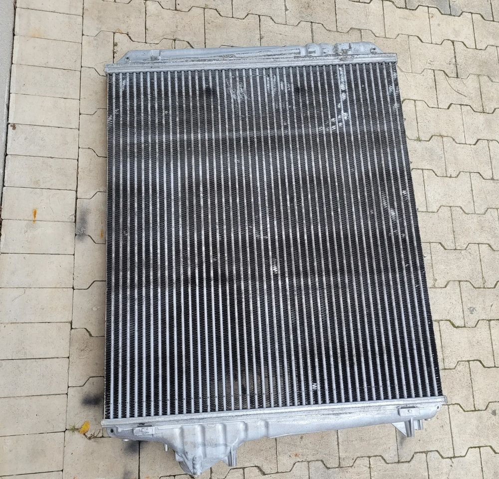INTERCOOLER VOLVO FH4 RENAULT RANGE T 21631996 ORYGINAŁ CHWALIM116 - Jahutussüsteem - Veoauto: pilt 2 INTERCOOLER VOLVO FH4 RENAULT RANGE T 21631996 ORYGINAŁ CHWALIM116 - Jahutussüsteem - Veoauto: pilt 2