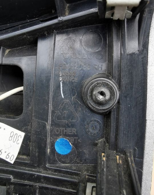 KIERUNKOWSKAZ VOLVO FM 82462033 RH. E6. - Suunatuli - Veoauto: pilt 3 KIERUNKOWSKAZ VOLVO FM 82462033 RH. E6. - Suunatuli - Veoauto: pilt 3