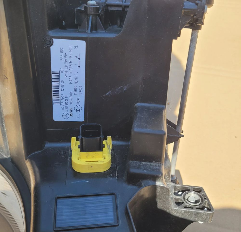 LAMPA FULL LED MERCRDES ACTROS MP5 ORYGINAŁ RH CHWALIM116 - Tuled/ Valgus - Veoauto: pilt 3 LAMPA FULL LED MERCRDES ACTROS MP5 ORYGINAŁ RH CHWALIM116 - Tuled/ Valgus - Veoauto: pilt 3