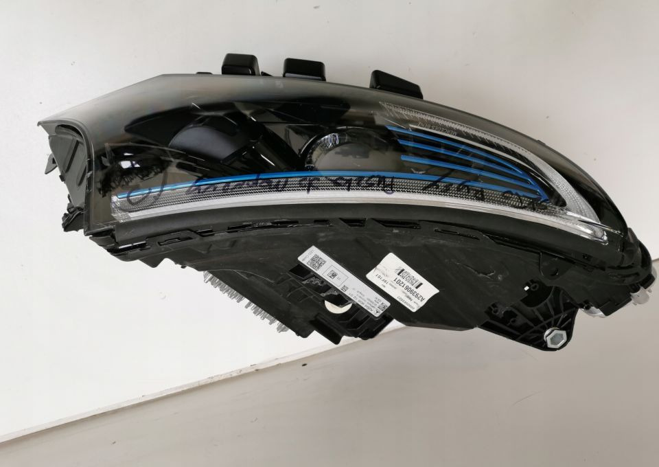 LAMPA MERCEDES EQC A 2939061201 PRAWA ORYGINAŁ - Esituled: pilt 4 LAMPA MERCEDES EQC A 2939061201 PRAWA ORYGINAŁ - Esituled: pilt 4