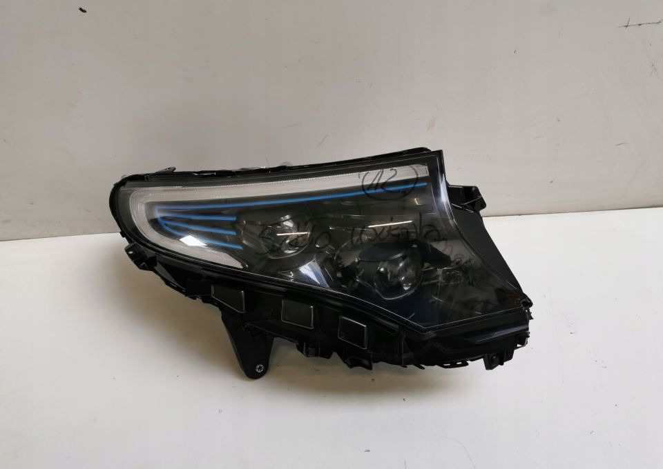 LAMPA MERCEDES EQC A 2939061201 PRAWA ORYGINAŁ - Esituled: pilt 1 LAMPA MERCEDES EQC A 2939061201 PRAWA ORYGINAŁ - Esituled: pilt 1