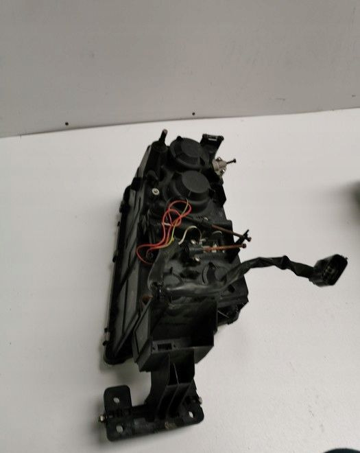 LAMPA VOLVO FH12 fh13 ORYGINAŁ PRAWA - Esituled - Veoauto: pilt 4 LAMPA VOLVO FH12 fh13 ORYGINAŁ PRAWA - Esituled - Veoauto: pilt 4