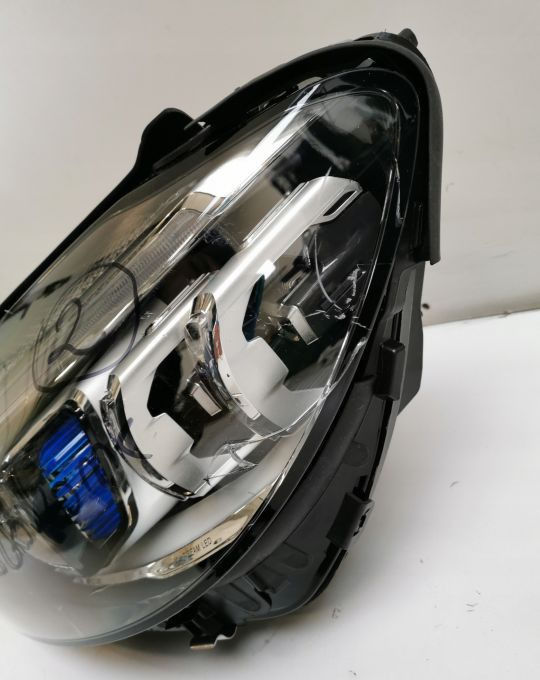 Lampa Mercedes c klasa - Tuled/ Valgus - Veoauto: pilt 3 Lampa Mercedes c klasa - Tuled/ Valgus - Veoauto: pilt 3
