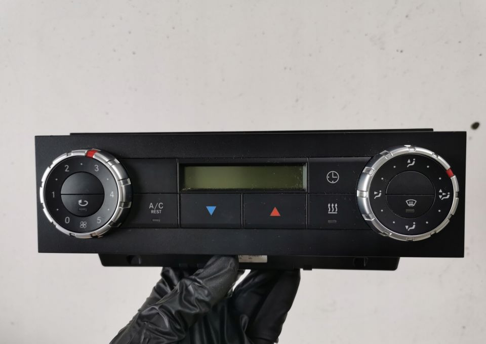 PANEL KLIMATYZACJI ACTROS MP4 A9604467928 - Kliimaseadme kompressor - Veoauto: pilt 1 PANEL KLIMATYZACJI ACTROS MP4 A9604467928 - Kliimaseadme kompressor - Veoauto: pilt 1