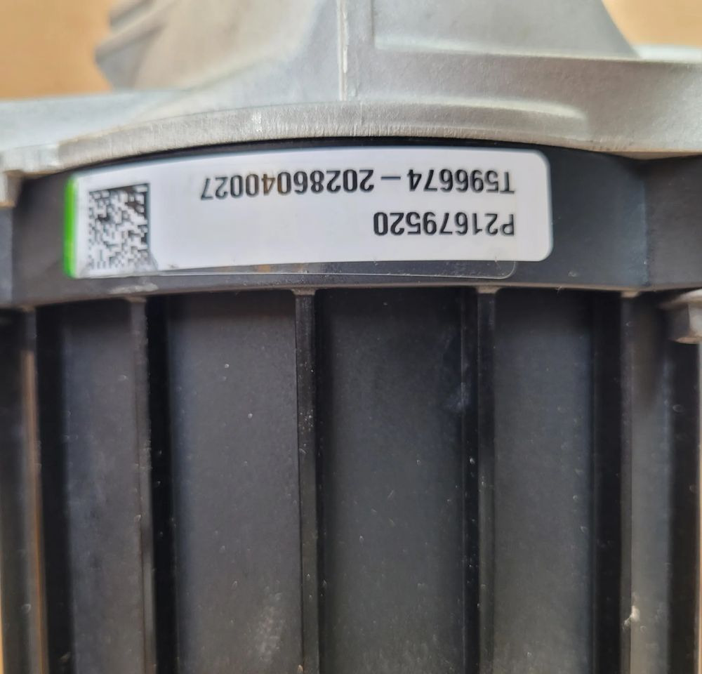 PODSTAWA OLEJU VOLVO FH4 FH5 P21679520 NOWY ORYGINAŁ - Kütusesüsteem - Veoauto: pilt 3 PODSTAWA OLEJU VOLVO FH4 FH5 P21679520 NOWY ORYGINAŁ - Kütusesüsteem - Veoauto: pilt 3