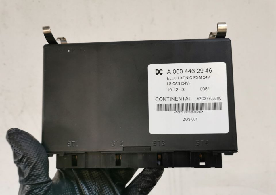 PSM MERCEDES ACTROS MP4 A000 446 29 46 - Mootori juhtimisseade: pilt 1 PSM MERCEDES ACTROS MP4 A000 446 29 46 - Mootori juhtimisseade: pilt 1