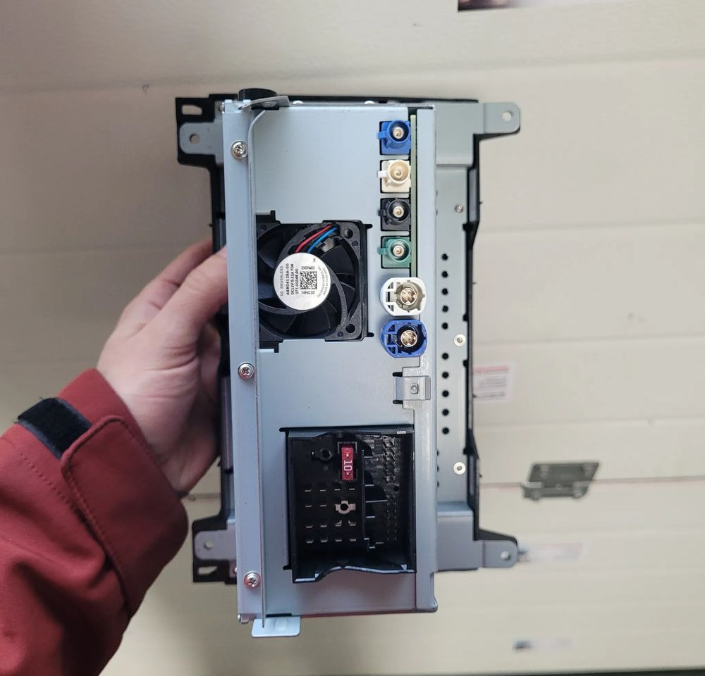 RADIO GARMIN MERCRDES VITO A4479008319 CHWALIM116 - Elektrisüsteem - Tarbesõiduk: pilt 2 RADIO GARMIN MERCRDES VITO A4479008319 CHWALIM116 - Elektrisüsteem - Tarbesõiduk: pilt 2