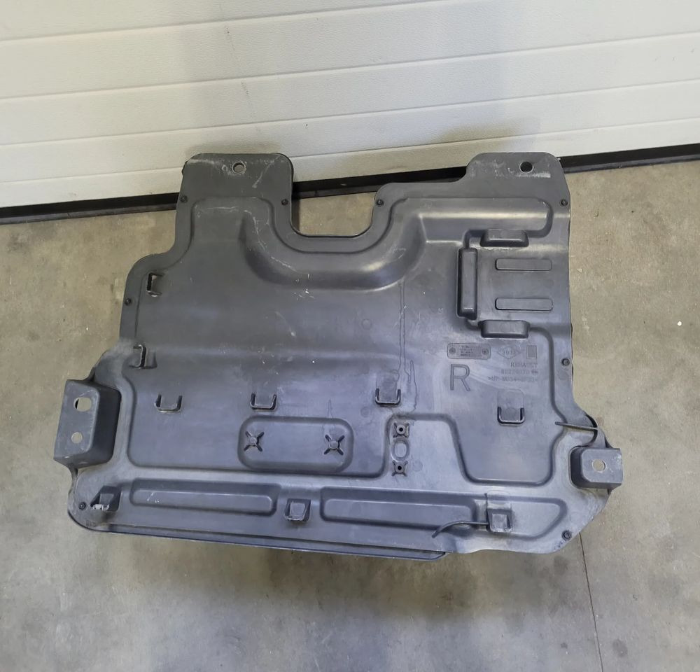 SCHOWEK BOCZNY RENAULT GAMA T 82226073 CHWALIM116 - Pealisehitus ja välispind - Veoauto: pilt 4 SCHOWEK BOCZNY RENAULT GAMA T 82226073 CHWALIM116 - Pealisehitus ja välispind - Veoauto: pilt 4