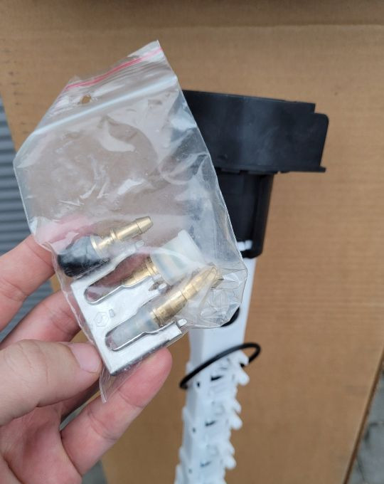 SMOK PALIWA VDO 221.824/054 MERCEDES ACTROS - Kütusesüsteem: pilt 5 SMOK PALIWA VDO 221.824/054 MERCEDES ACTROS - Kütusesüsteem: pilt 5