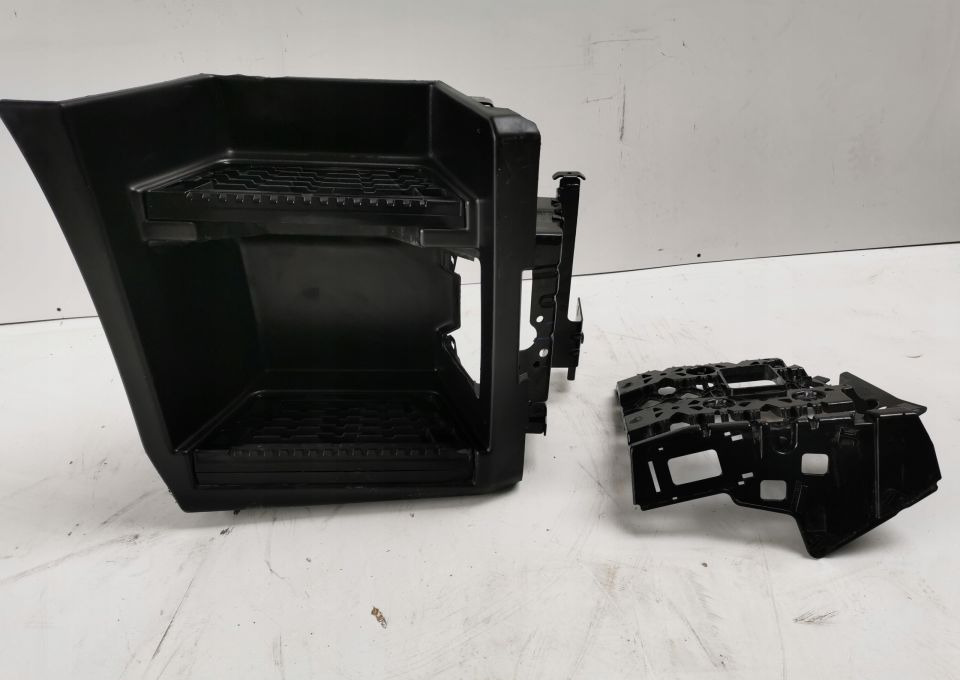 STOPNICA WŁAZ RENAULT RANGE T GAMA RH. ORYGINAŁ - Asteraud - Veoauto: pilt 1 STOPNICA WŁAZ RENAULT RANGE T GAMA RH. ORYGINAŁ - Asteraud - Veoauto: pilt 1