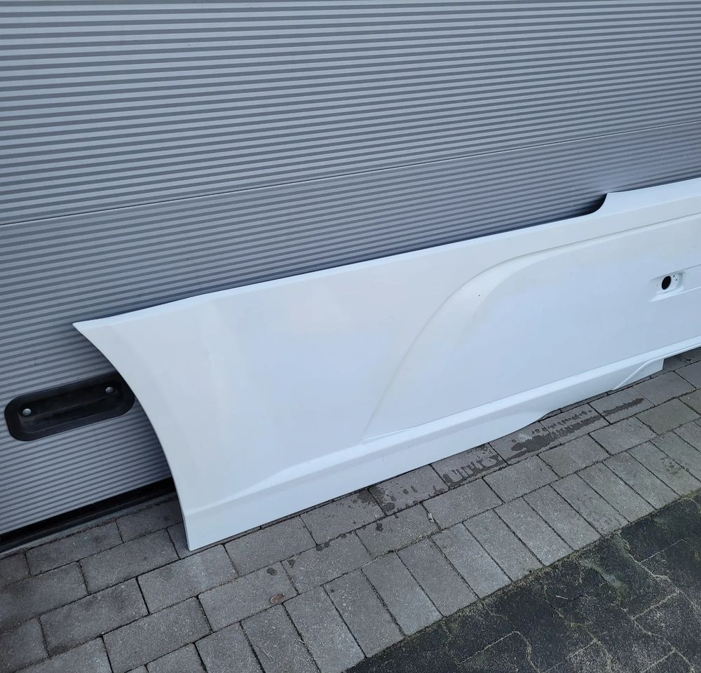 ZABUDOWA MIEDZYOSIOWA SPOJLER DAF XF 106 LIFT RH. 2123059 CHWALIM116 - Aerodünaamika/ Spoiler - Veoauto: pilt 2 ZABUDOWA MIEDZYOSIOWA SPOJLER DAF XF 106 LIFT RH. 2123059 CHWALIM116 - Aerodünaamika/ Spoiler - Veoauto: pilt 2