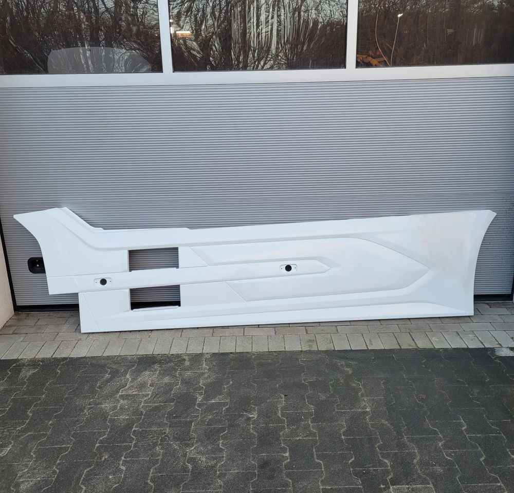 ZABUDOWA MIEDZYOSIOWA SPOJLER DAF XG XG+ 2292740 LH ORYGINAŁ CHWALIM116 - Aerodünaamika/ Spoiler - Veoauto: pilt 1 ZABUDOWA MIEDZYOSIOWA SPOJLER DAF XG XG+ 2292740 LH ORYGINAŁ CHWALIM116 - Aerodünaamika/ Spoiler - Veoauto: pilt 1