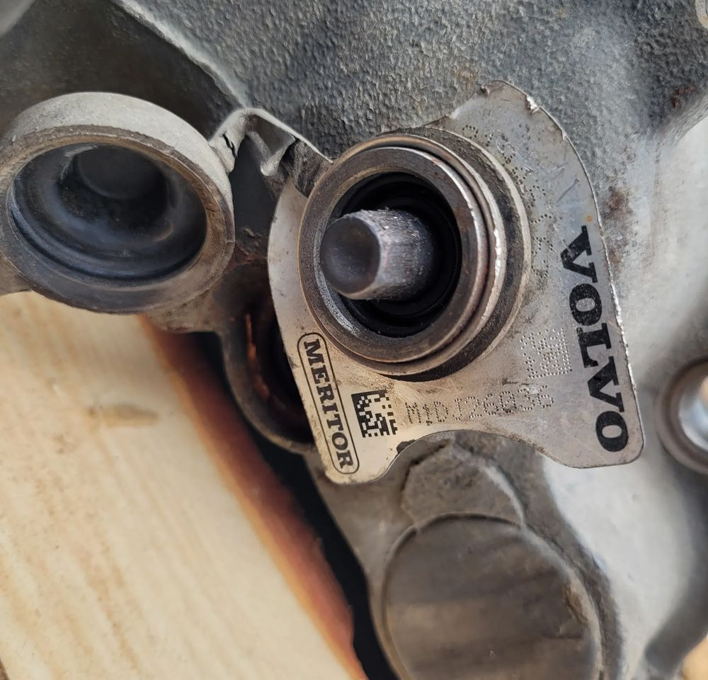 ZACISK MERITOR VOLVO FH4 ORYGINAŁ CENA ZA 1SZT CHWALIM116 - Pidurirattad - Veoauto: pilt 3 ZACISK MERITOR VOLVO FH4 ORYGINAŁ CENA ZA 1SZT CHWALIM116 - Pidurirattad - Veoauto: pilt 3