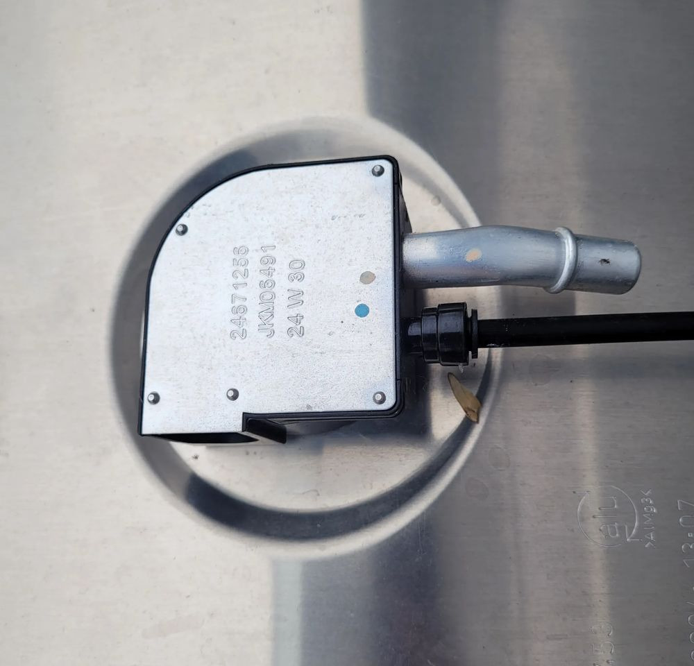 ZBIORNIK PALIWA VOLVO FH4 FH5 GAMA 140X70X70CM 21516453 570L CHWALIM116 - Kütusesüsteem - Veoauto: pilt 4 ZBIORNIK PALIWA VOLVO FH4 FH5 GAMA 140X70X70CM 21516453 570L CHWALIM116 - Kütusesüsteem - Veoauto: pilt 4