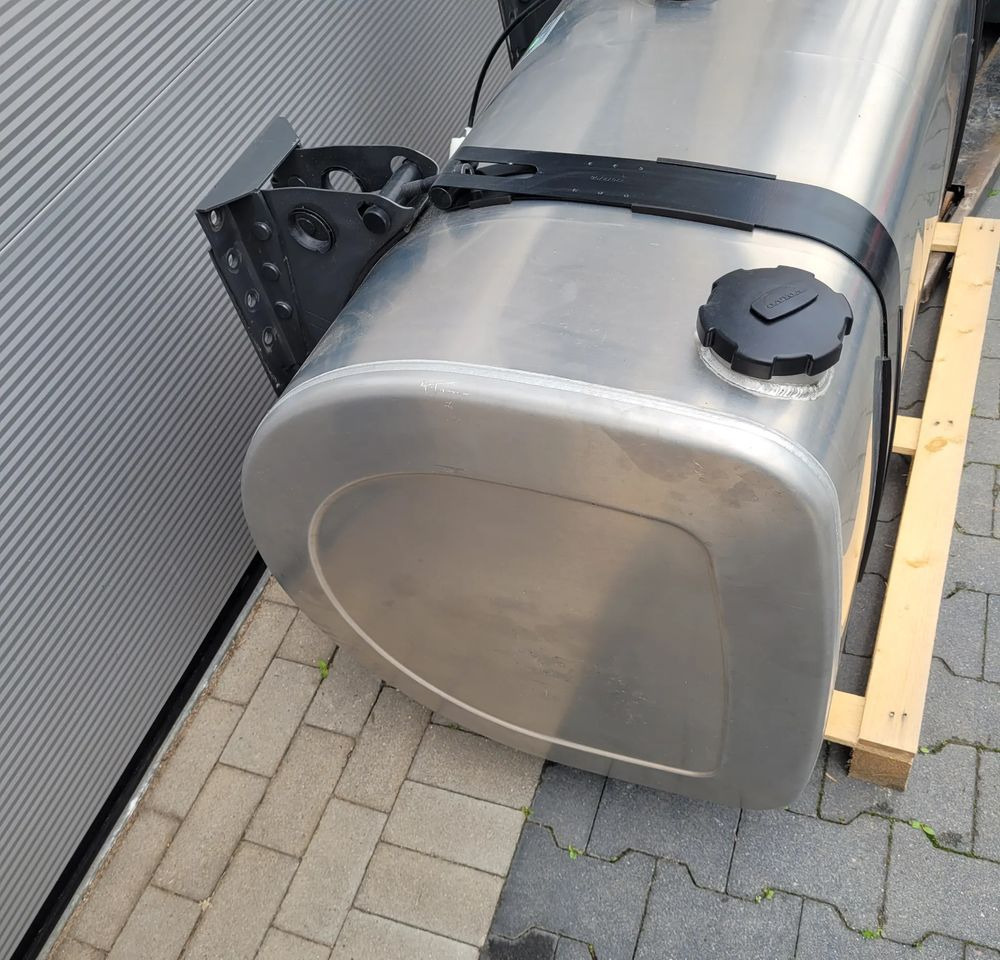 ZBIORNIK PALIWA VOLVO FH4 FH5 GAMA 140X70X70CM 21516453 570L CHWALIM116 - Kütusesüsteem - Veoauto: pilt 2 ZBIORNIK PALIWA VOLVO FH4 FH5 GAMA 140X70X70CM 21516453 570L CHWALIM116 - Kütusesüsteem - Veoauto: pilt 2