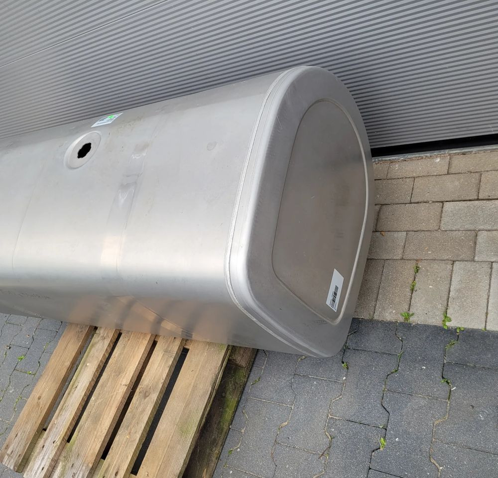 ZBIORNIK PALIWA VOLVO FH4 FH5 GAMA 150X55X68 CM 475L 22038784 CHWALIM116 - Kütusepaak - Veoauto: pilt 3 ZBIORNIK PALIWA VOLVO FH4 FH5 GAMA 150X55X68 CM 475L 22038784 CHWALIM116 - Kütusepaak - Veoauto: pilt 3