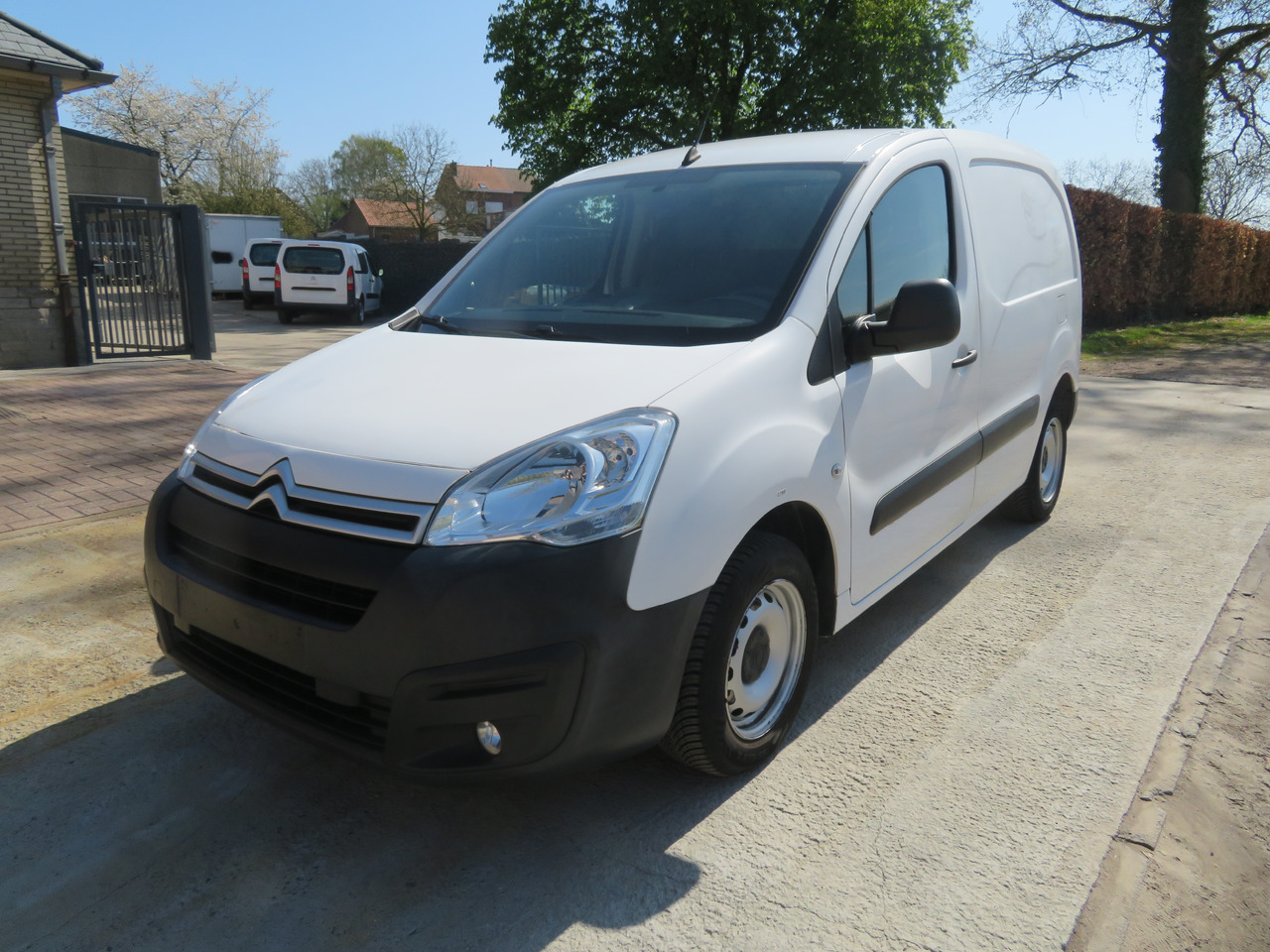 CITROËN Berlingo 1.6 BlueHDi CLUB - Kaubik: pilt 3 CITROËN Berlingo 1.6 BlueHDi CLUB - Kaubik: pilt 3