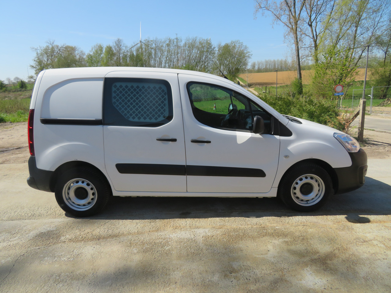 CITROËN Berlingo 1.6 BlueHDi CLUB liising CITROËN Berlingo 1.6 BlueHDi CLUB: pilt 8