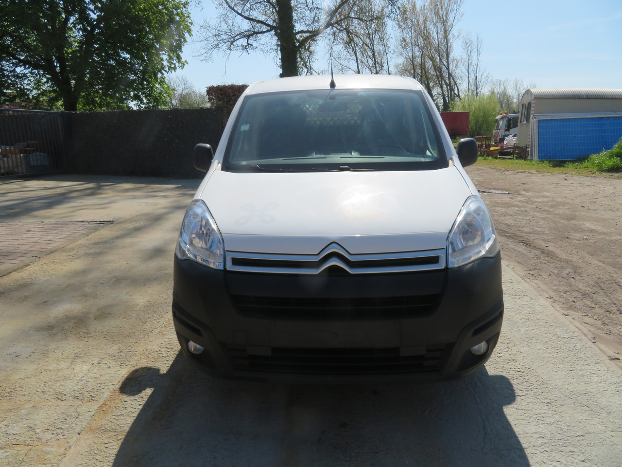 CITROËN Berlingo 1.6 BlueHDi CLUB - Kaubik: pilt 2 CITROËN Berlingo 1.6 BlueHDi CLUB - Kaubik: pilt 2