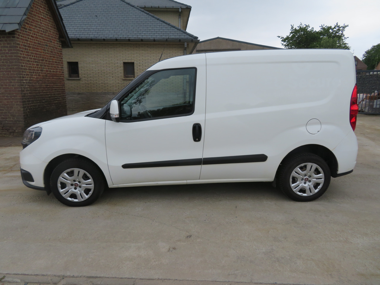 FIAT Doblo Cargo 1.6 Multijet - Väike kaubik: pilt 4 FIAT Doblo Cargo 1.6 Multijet - Väike kaubik: pilt 4