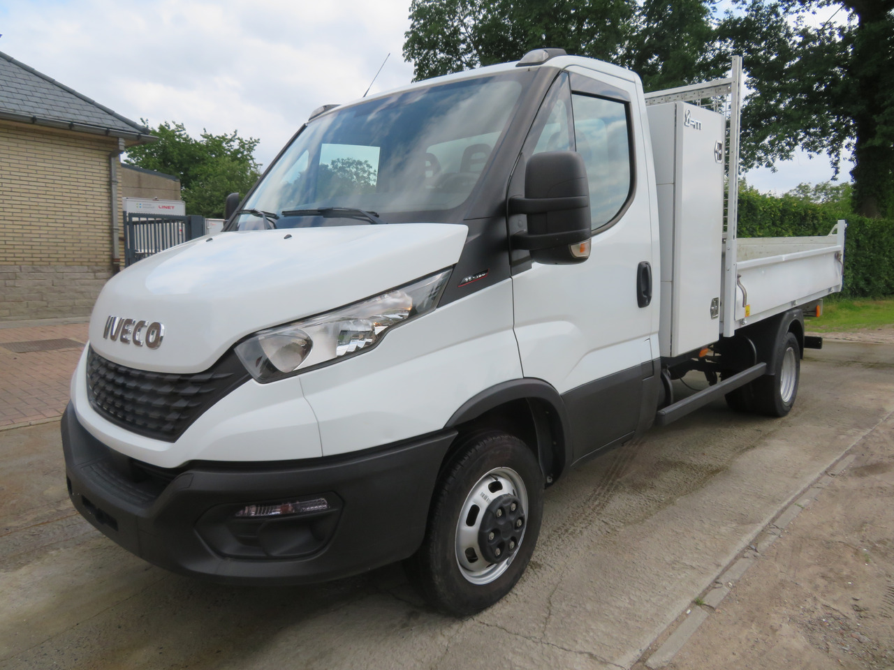 IVECO Daily 35C16 - 3.0 - Tarbesõiduk kallur: pilt 3 IVECO Daily 35C16 - 3.0 - Tarbesõiduk kallur: pilt 3