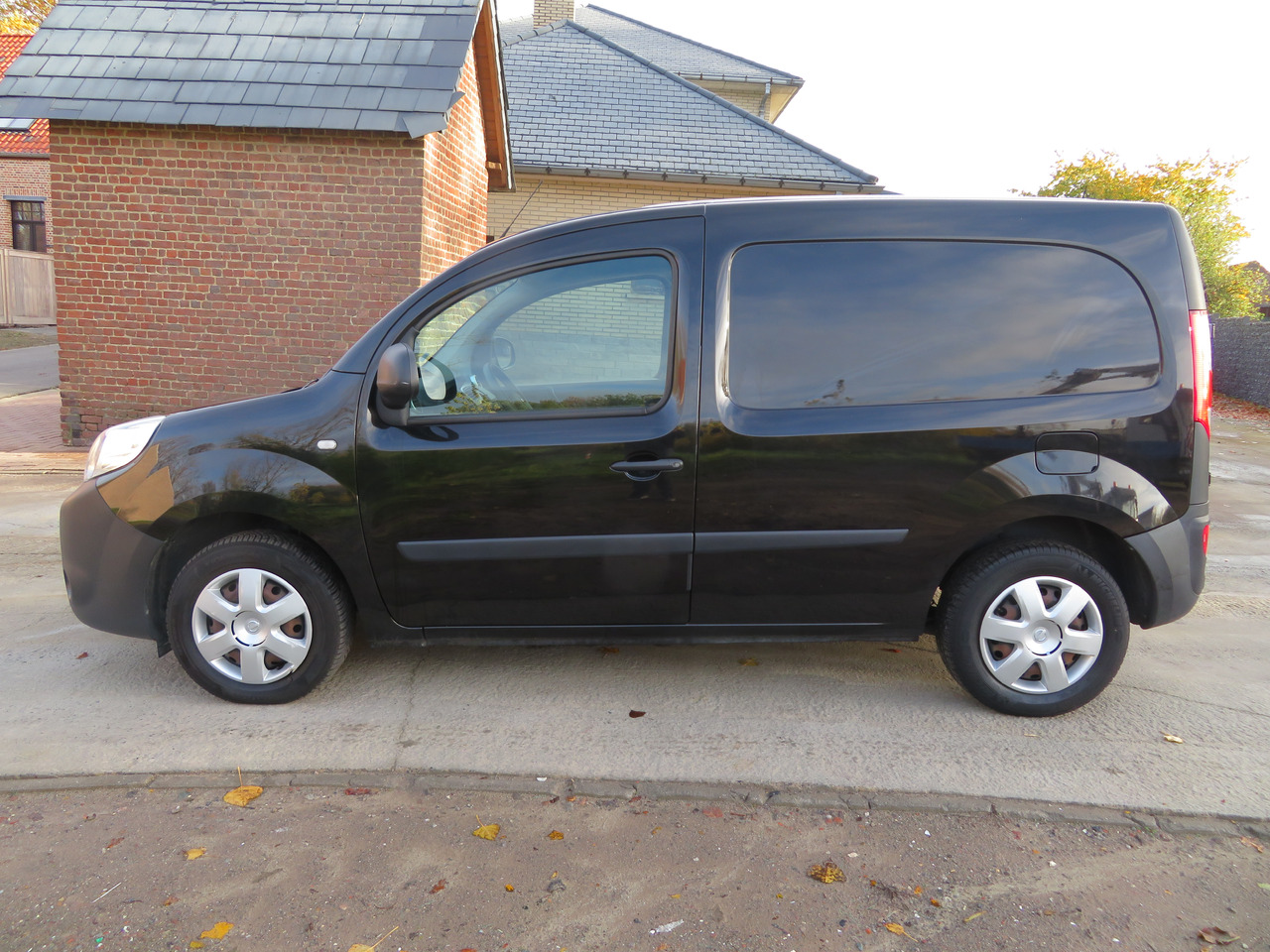 Nissan NV250 1.5dCi - Väike kaubik: pilt 4 Nissan NV250 1.5dCi - Väike kaubik: pilt 4