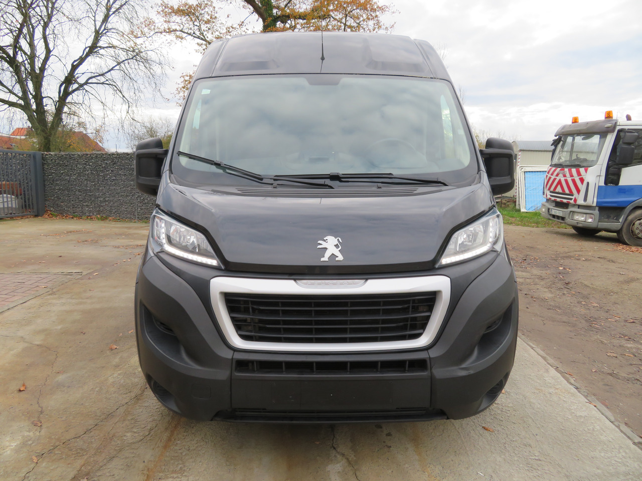 Peugeot Boxer 2.2 BlueHDI L1H2 premium - Väike kaubik: pilt 2 Peugeot Boxer 2.2 BlueHDI L1H2 premium - Väike kaubik: pilt 2