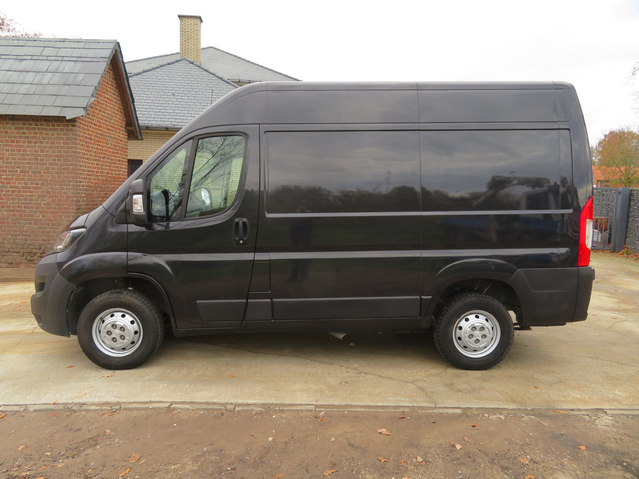 Peugeot Boxer 2.2 BlueHDI L1H2 premium - Väike kaubik: pilt 4 Peugeot Boxer 2.2 BlueHDI L1H2 premium - Väike kaubik: pilt 4