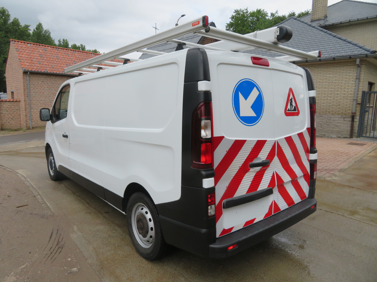 RENAULT Trafic 2.0dCi - L2H1 - Väike kaubik: pilt 5 RENAULT Trafic 2.0dCi - L2H1 - Väike kaubik: pilt 5