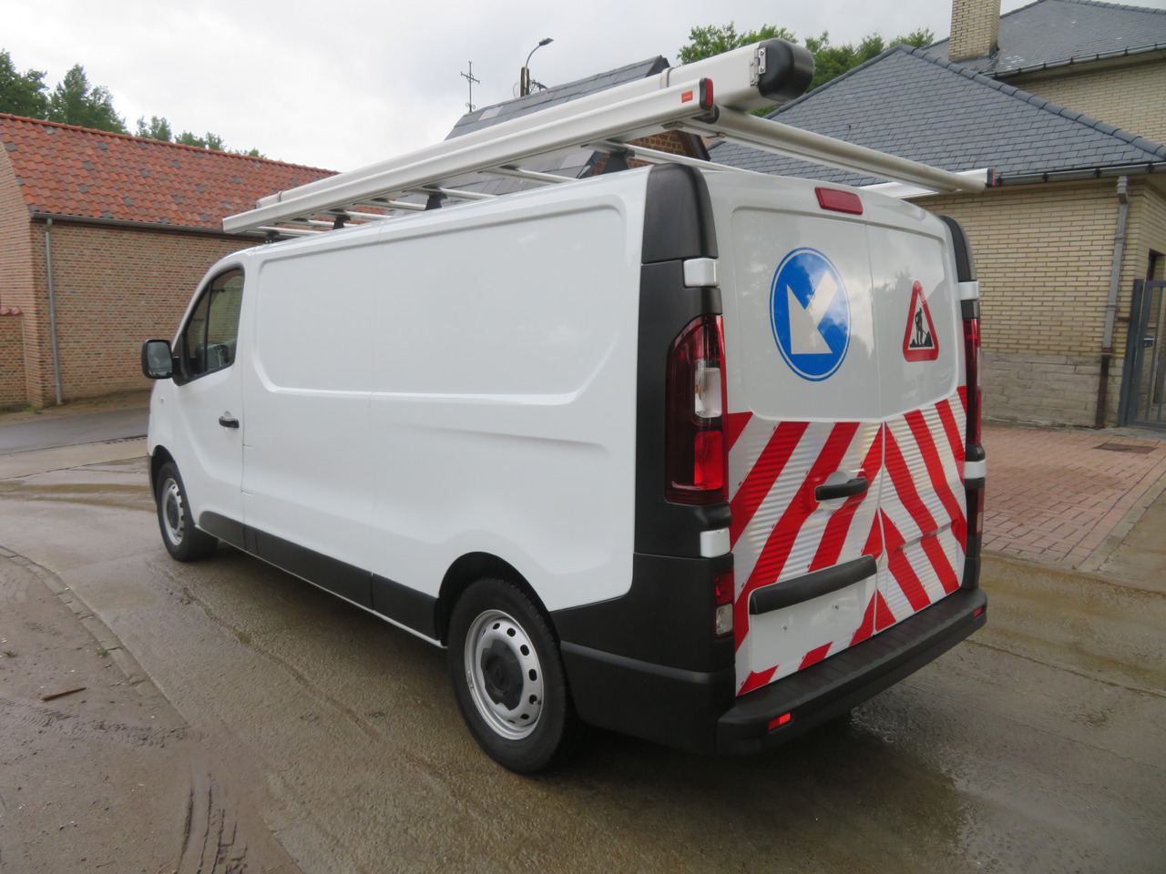 RENAULT Trafic 2.0dCi - L2H1 - Väike kaubik: pilt 5 RENAULT Trafic 2.0dCi - L2H1 - Väike kaubik: pilt 5