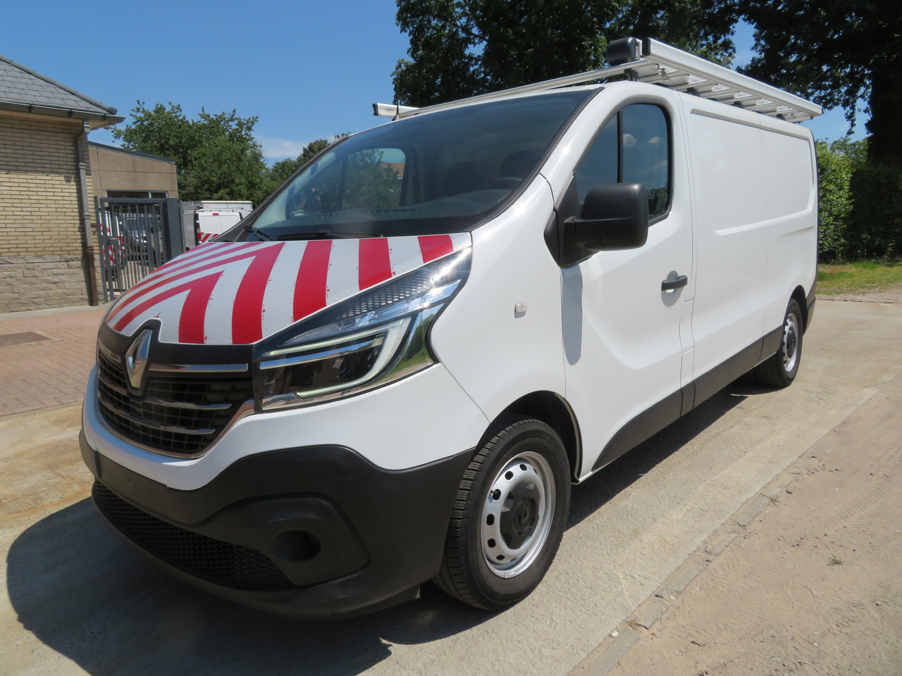 RENAULT Trafic 2.0dCi - L2H1 - Väike kaubik: pilt 3 RENAULT Trafic 2.0dCi - L2H1 - Väike kaubik: pilt 3
