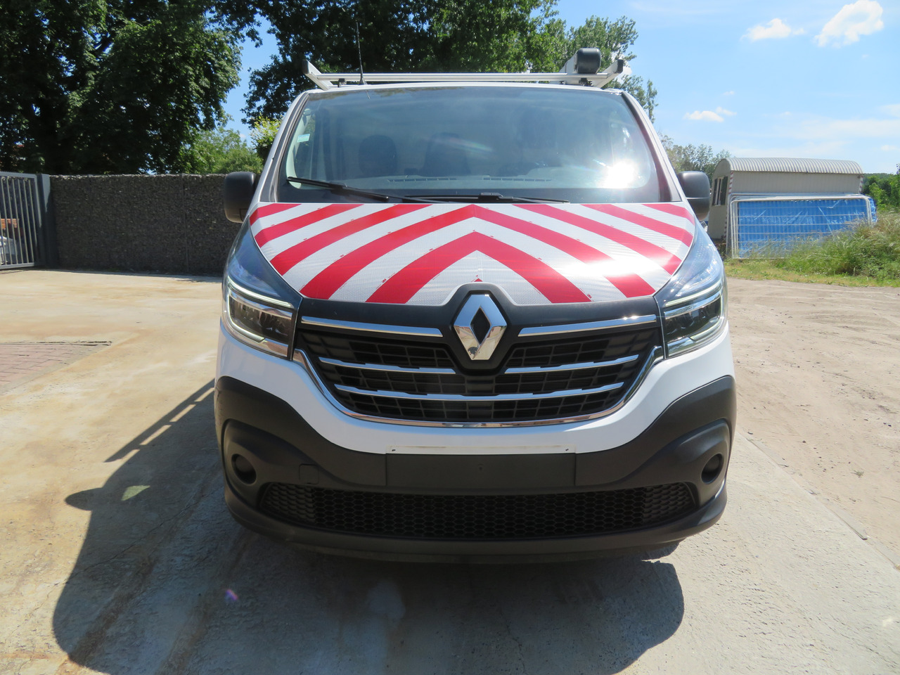 RENAULT Trafic 2.0dCi - L2H1 - Väike kaubik: pilt 2 RENAULT Trafic 2.0dCi - L2H1 - Väike kaubik: pilt 2