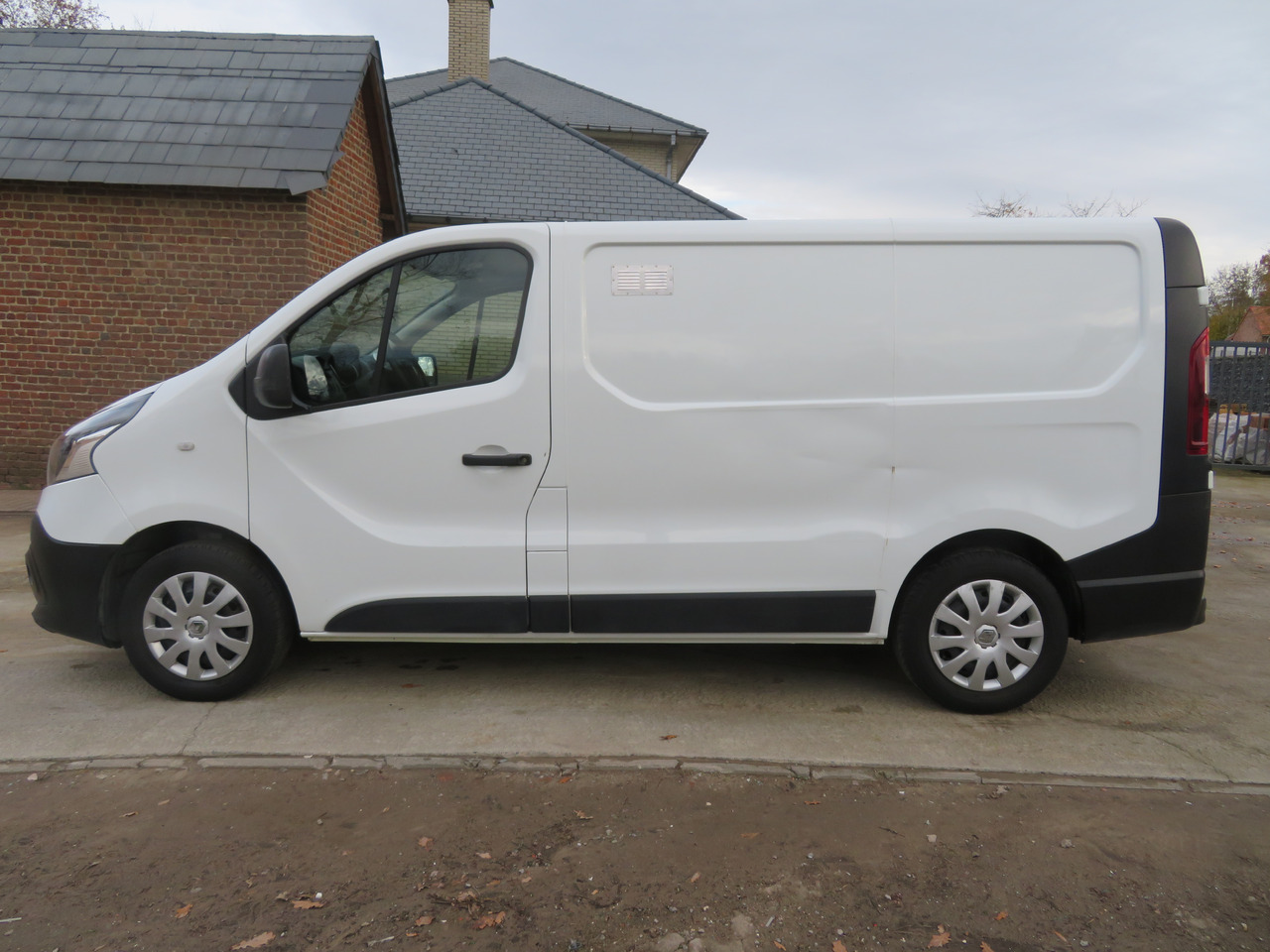 Renault Trafic 1.6dCi L1H1 - Väike kaubik: pilt 4 Renault Trafic 1.6dCi L1H1 - Väike kaubik: pilt 4