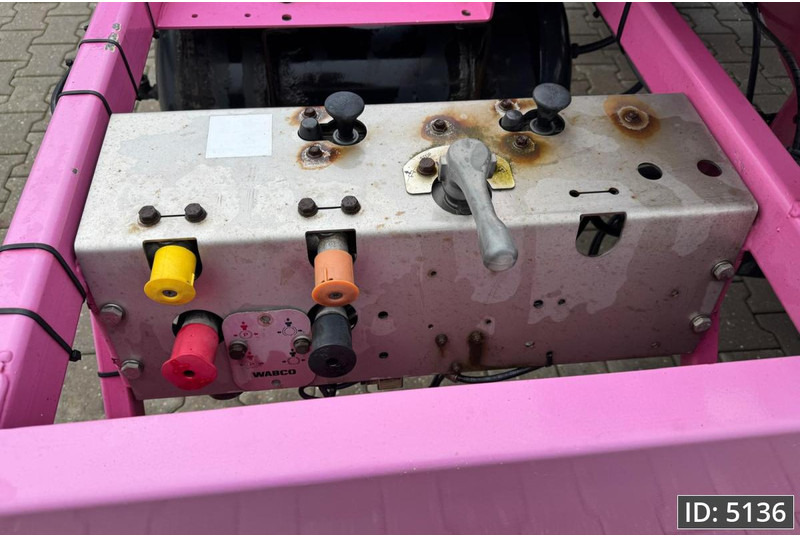 Broshuis 3UCC-39/45 Multi / 2x Extandable / 2x Lift Axle - Konteinerveduk/ Tõstukiga poolhaagis: pilt 5 Broshuis 3UCC-39/45 Multi / 2x Extandable / 2x Lift Axle - Konteinerveduk/ Tõstukiga poolhaagis: pilt 5