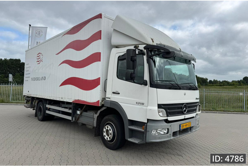 Mercedes-Benz Atego 1318 Day Cab, Euro 5, BDF / EPS automatic / DHOLLANDIA 2000KG - Konteinerveduk/ Tõstukiga veoauto: pilt 4 Mercedes-Benz Atego 1318 Day Cab, Euro 5, BDF / EPS automatic / DHOLLANDIA 2000KG - Konteinerveduk/ Tõstukiga veoauto: pilt 4