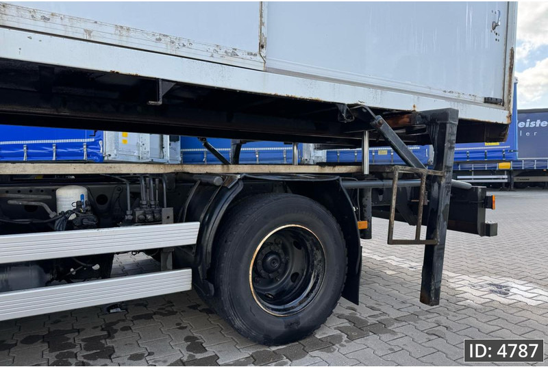 Mercedes-Benz Atego 816 Day Cab, Euro 5, BDF / EPS automatic / standklima / Hydraulic system - Konteinerveduk/ Tõstukiga veoauto: pilt 3 Mercedes-Benz Atego 816 Day Cab, Euro 5, BDF / EPS automatic / standklima / Hydraulic system - Konteinerveduk/ Tõstukiga veoauto: pilt 3