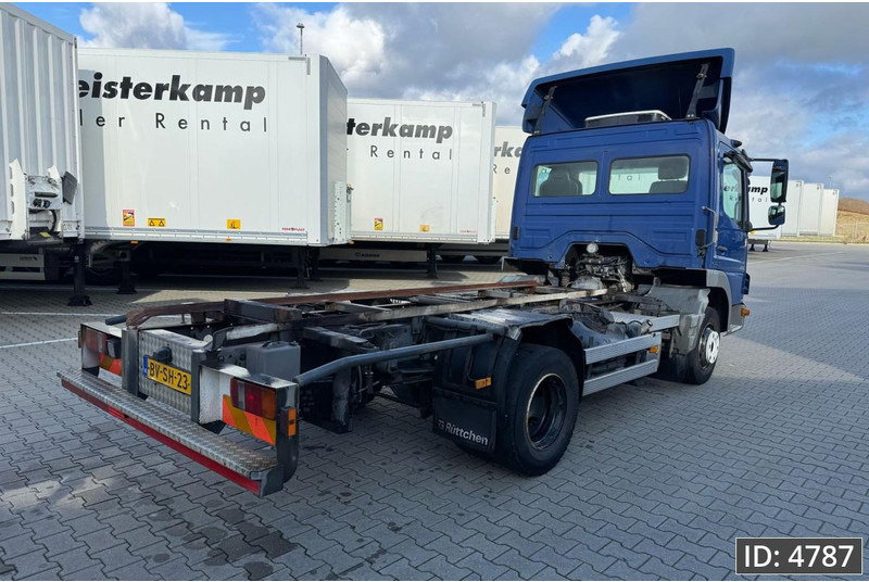 Mercedes-Benz Atego 816 Day Cab, Euro 5, BDF / EPS automatic / standklima / Hydraulic system - Konteinerveduk/ Tõstukiga veoauto: pilt 5 Mercedes-Benz Atego 816 Day Cab, Euro 5, BDF / EPS automatic / standklima / Hydraulic system - Konteinerveduk/ Tõstukiga veoauto: pilt 5