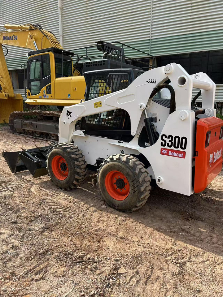BOBCAT S300 - Kompaktlaadur: pilt 3 BOBCAT S300 - Kompaktlaadur: pilt 3