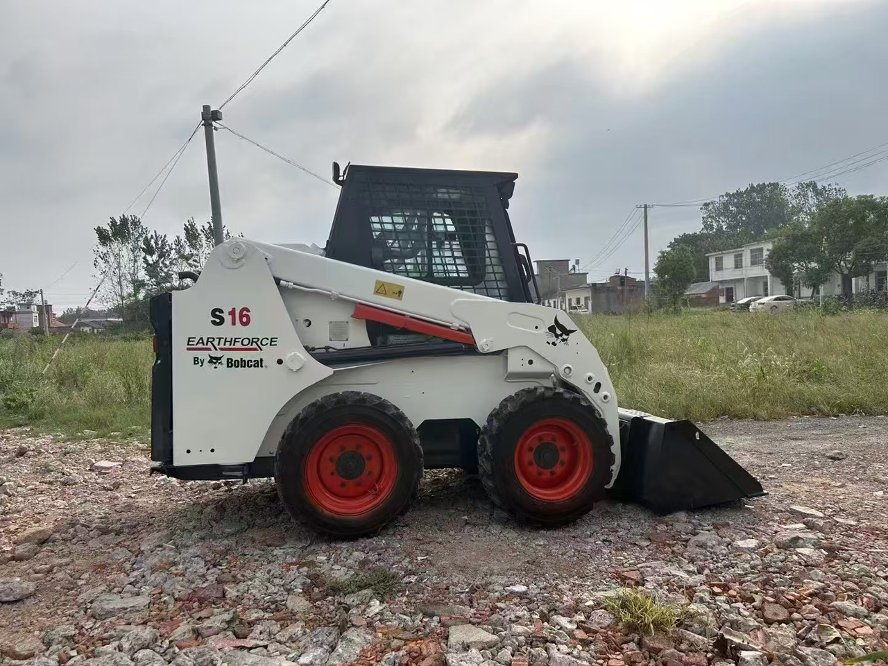 BOBCAT Skid Steer Loader S16 - Kompaktlaadur: pilt 5 BOBCAT Skid Steer Loader S16 - Kompaktlaadur: pilt 5