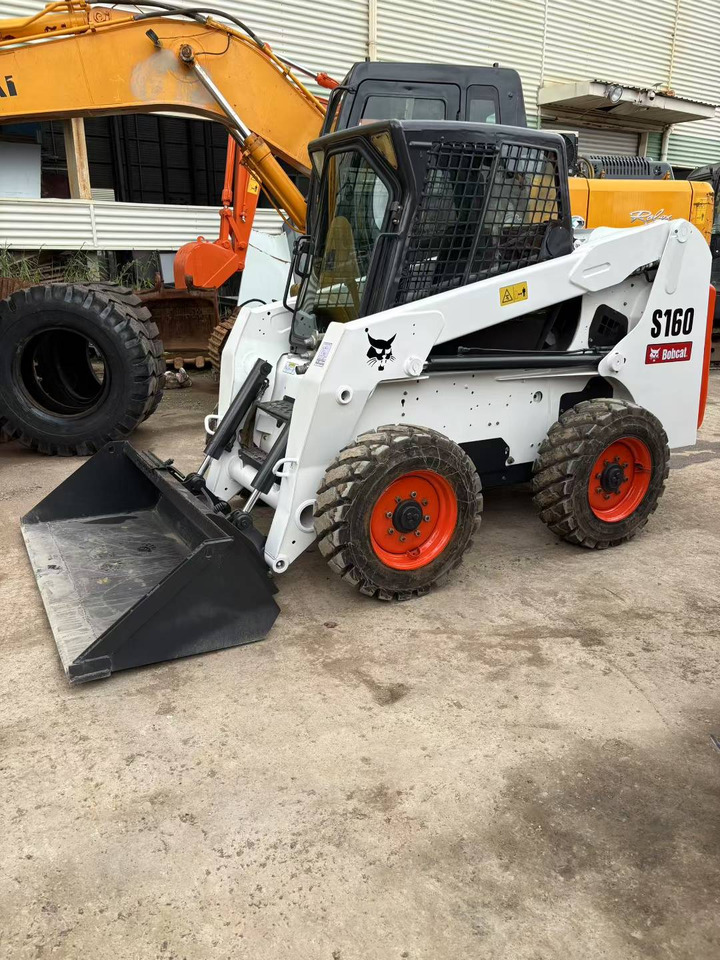 BOBCAT Skid Steer Loader S160 - Kompaktlaadur: pilt 5 BOBCAT Skid Steer Loader S160 - Kompaktlaadur: pilt 5