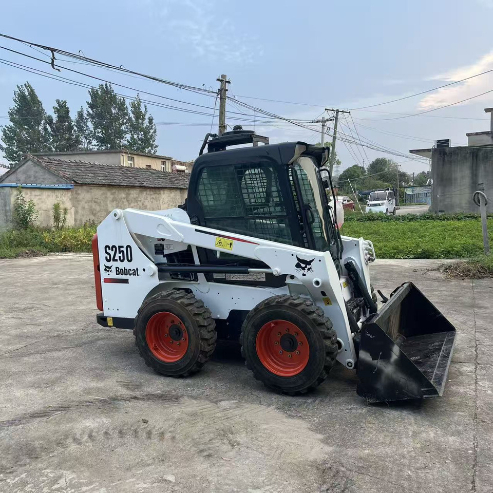 BOBCAT Skid Steer Loader S250 New Condition Hours True - Kompaktlaadur: pilt 5 BOBCAT Skid Steer Loader S250 New Condition Hours True - Kompaktlaadur: pilt 5