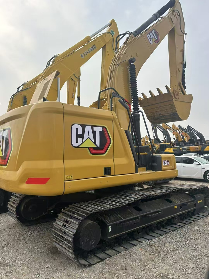 CAT 323D - Lintekskavaator: pilt 1 CAT 323D - Lintekskavaator: pilt 1